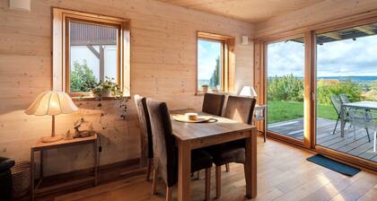 Apartment 'Do-Mizil' with Private Terrace, Private Garden and Wi-Fi
