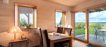 Apartment 'Do-Mizil' with Private Terrace, Private Garden and Wi-Fi