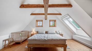 2 bedrooms, free WiFi, bed sheets