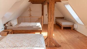 2 bedrooms, free WiFi, bed sheets