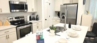 Roaring Tigers Hidden Paradise near LSU  -  SD5629