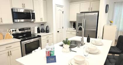 Roaring Tigers Hidden Paradise near LSU - SD5629