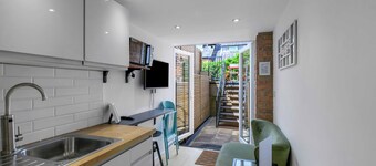 Sheffield 1-Bed Flat by Parks, Trails & Woodland