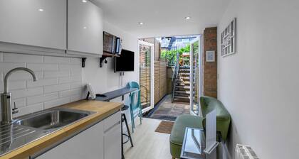 Sheffield 1-Bed Flat by Parks, Trails & Woodland