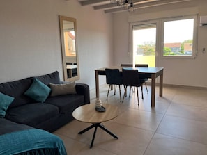 Smart TV - Comfortable, cosy apartment, newly refurbished (Hambach)