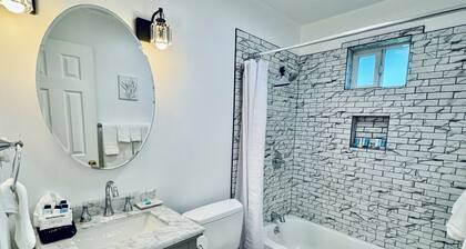 3BR Family Home • W/D, Parking, BBQ, Backyard & Premium Comfort
