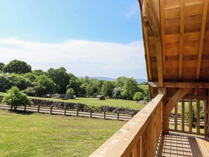 Property grounds - Pucklechurch (Newton Abbot)