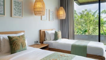 Escritorio, wifi gratis y ropa de cama
