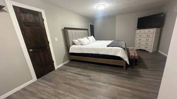 Escrivaninha, espaço de trabalho para notebook