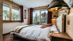 4 soverom, strykejern/-brett, wi-fi og sengetøy