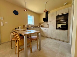 Micro-ondas, fogão, cooktop, lava-louças