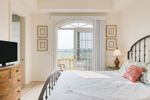 6 makuuhuonetta, ilmainen Wi-Fi, vuodevaatteet