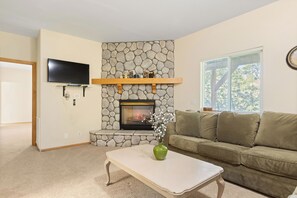 スマートテレビ、暖炉