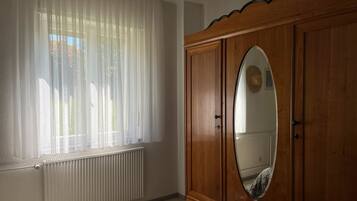 1 dormitori, wifi gratuïta i roba de llit