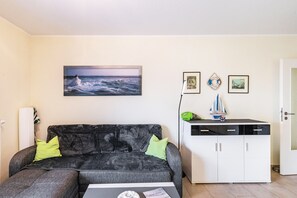 TV, DVD-spiller og stereoanlegg