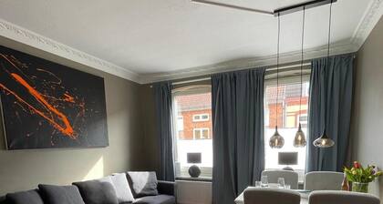 Ferienwohnung 'Altbaucharme Deluxe Mit Balkon' mit Balkon und Wi-Fi