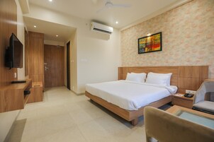 华丽双人房或双床房 | 办公桌、遮光窗帘、熨斗/熨板、免费 WiFi