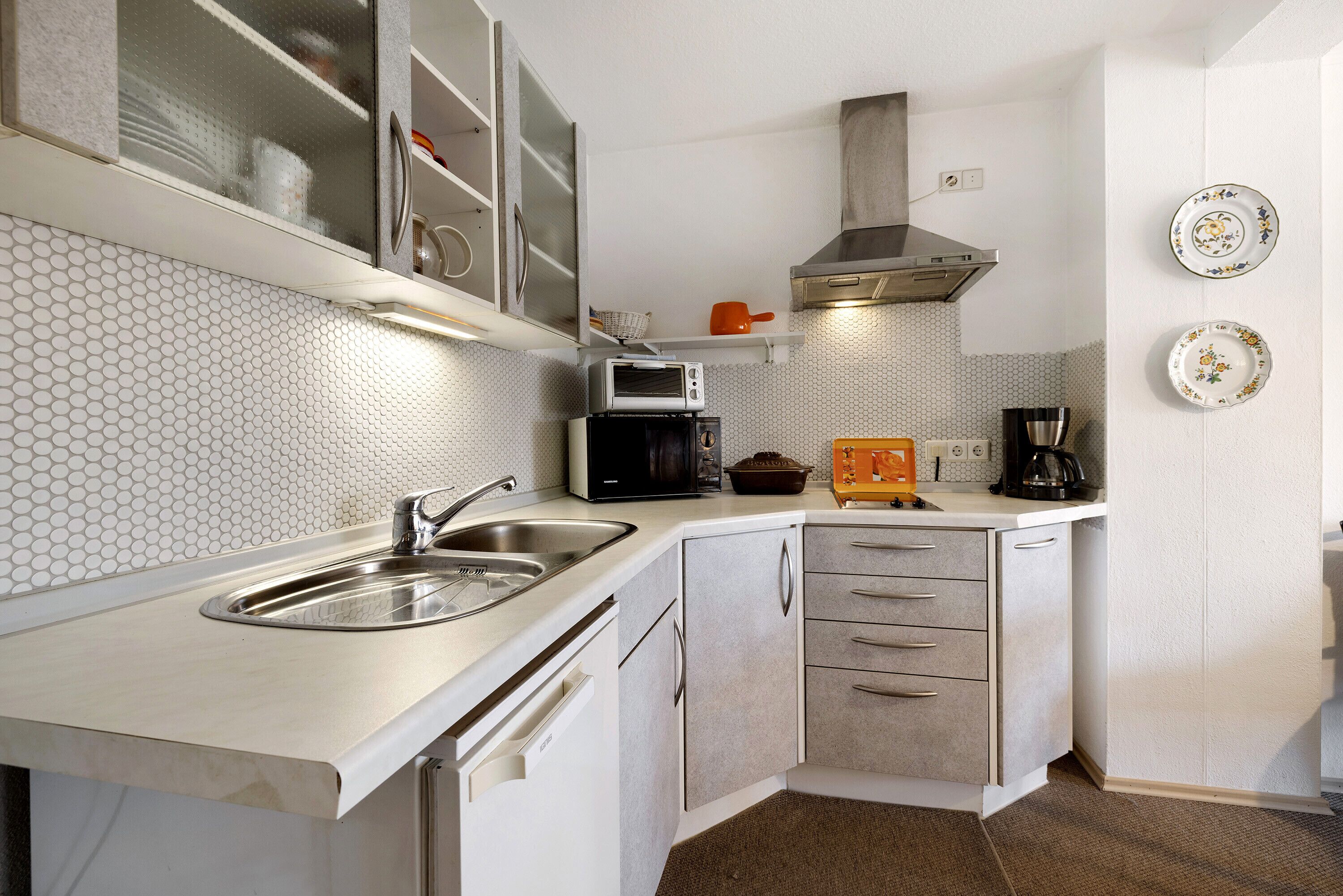 Refrigerador, microondas, horno, placa de cocina