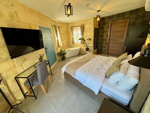 1 chambre, fer et planche à repasser, accès Internet, draps fournis