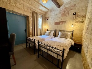 1 bedroom, iron/ironing board, Internet, bed sheets