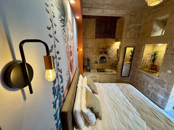1 bedroom, iron/ironing board, Internet, bed sheets