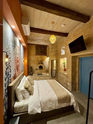 1 bedroom, iron/ironing board, Internet, bed sheets