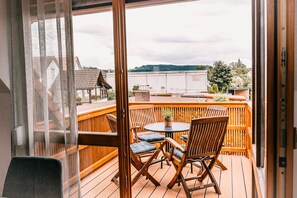 Interior - Holiday Apartment 'Alte Schneiderei' with Balcony and Wi-Fi (Heideck)