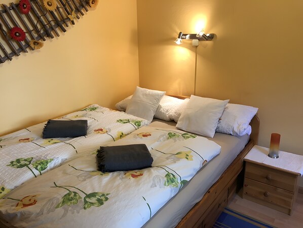 1 bedroom, free WiFi, bed sheets