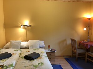 1 bedroom, free WiFi, bed sheets