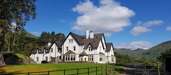 Luxury cottage in the heart of Loch Lomond and The Trossachs