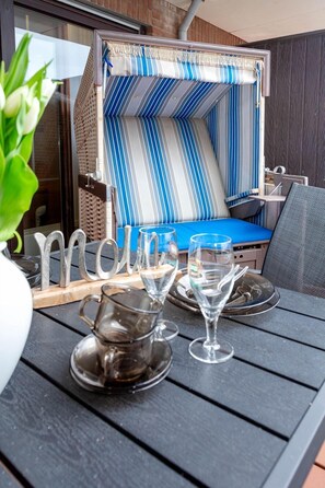 Unclassified image, 5 of 14, button - Coffee, cake and the smell of the coast - Haus Belvedere (Sylt)