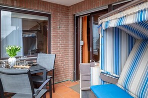 Unclassified image, 3 of 14, button - Coffee, cake and the smell of the coast - Haus Belvedere (Sylt)