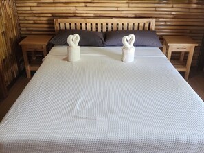 Economy Double Room, Beach View | Free WiFi - Kulibangbang Beach Resort (Bacnotan)