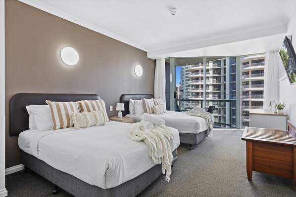 2 bedrooms, in-room safe, iron/ironing board, free WiFi