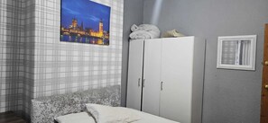 4 Schlafzimmer, Bügeleisen/Bügelbrett, WLAN, Bettwäsche