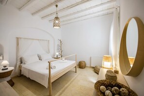 5 bedrooms, iron/ironing board, free WiFi