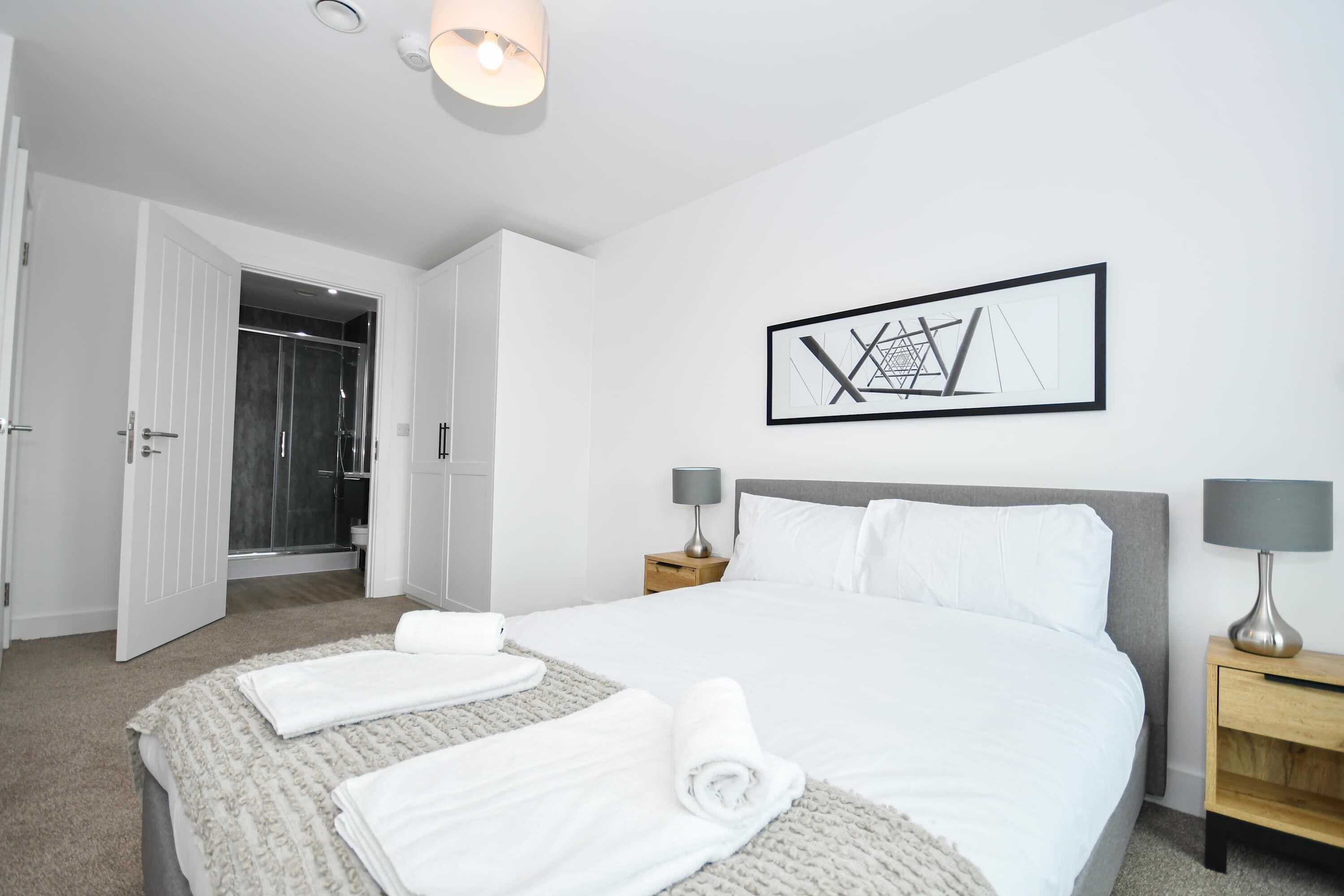 2 soverom, strykejern/-brett, wi-fi og sengetøy