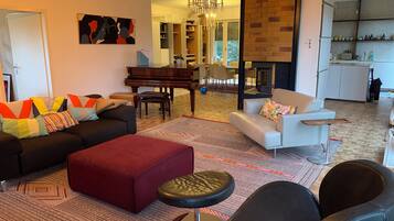 TV connectée, cheminée