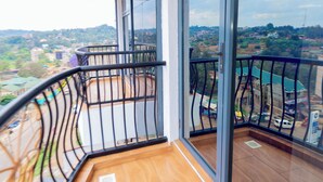 Ảnh chưa phân loại, 3 trong số 37 ảnh, nút