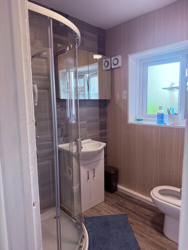 Private Room in Middleton
