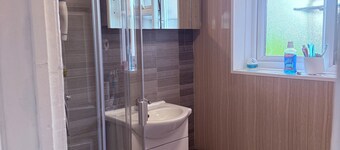 Private Room in Middleton