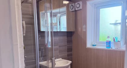Private Room in Middleton