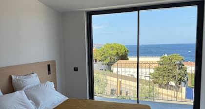 Villa d'architecte- 4 suites au bord de l'eau avec piscine privative