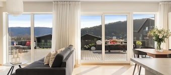 Spacious Luxury, Terrace + Parking