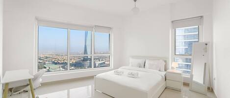 2 عدّة غرف نوم ومكتب ومكواة/لوح كي وسرير سفر