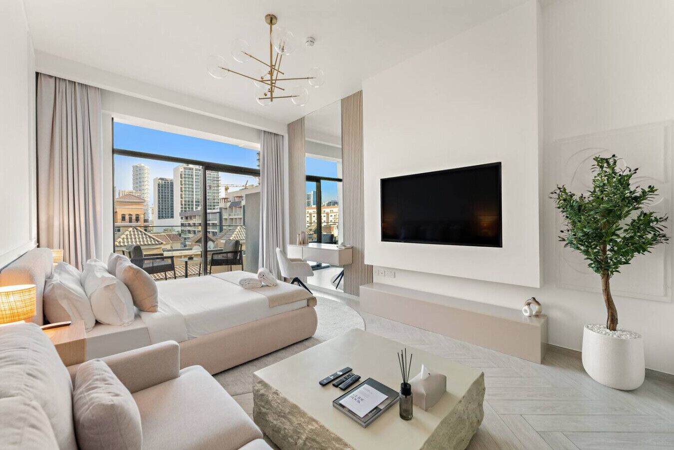 Iron/ironing board, travel cot, free WiFi, bed sheets