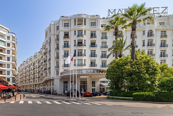 Exterior - L'Esprit Croisette avec balcon à cote du Martinez (Cannes)