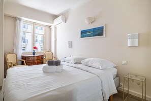 2 habitaciones, tabla de planchar con plancha y acceso a internet