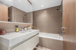 Apartment, 3 Schlafzimmer, barrierefrei, Raucher | Badezimmer