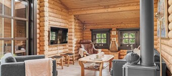Well-maintained log house with hot tub, sauna and covered terrace in Thy.